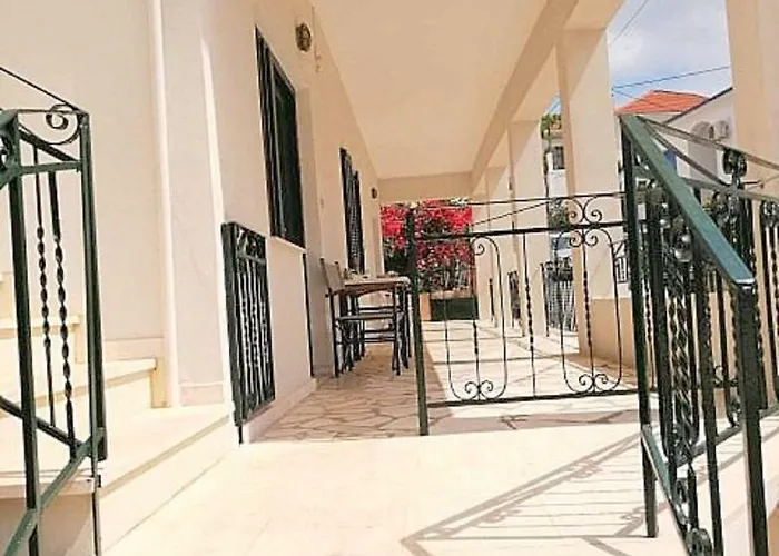 Apartament Estia &