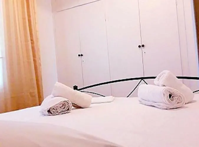 Apartament Estia & *